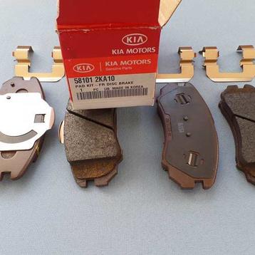 Колодки тормозные передние KIA Soul I 581012KA10 - HYUNDAI/KIA MOBIS (Южная Корея)